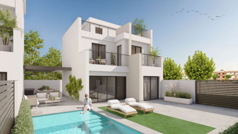 Villas 150m from the beach
